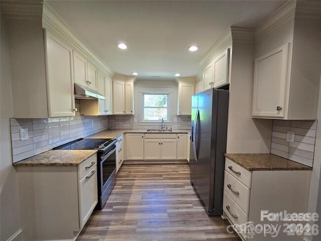 Building Photo - 105 A Kluttz St