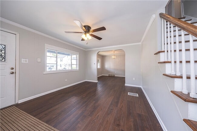 Photo - 741 Griffith St