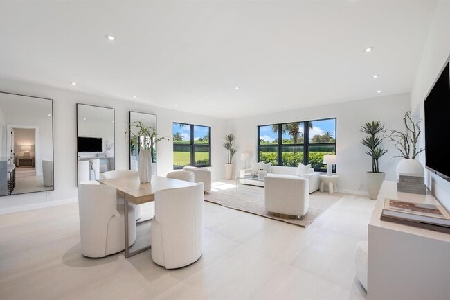 Building Photo - 800 Greensward Ct Unit 107I