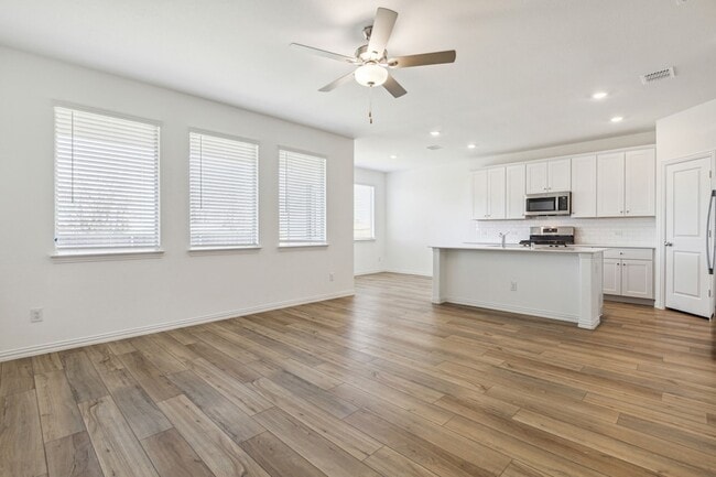 Photo - 1120 Flameleaf Dr