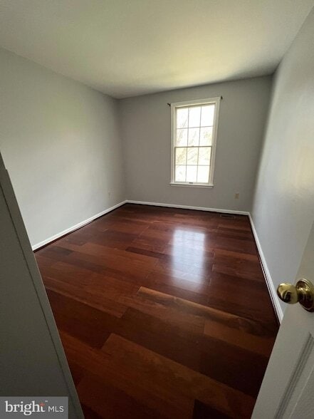 Photo - 6910 Raven Ln