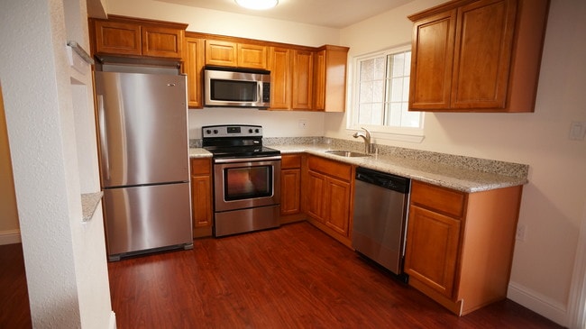 Building Photo - Sun Valley Apartment Homes