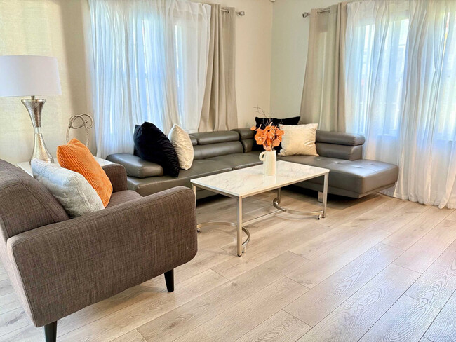 Photo - 4735 Vero Beach Pl Unit ID1256090P