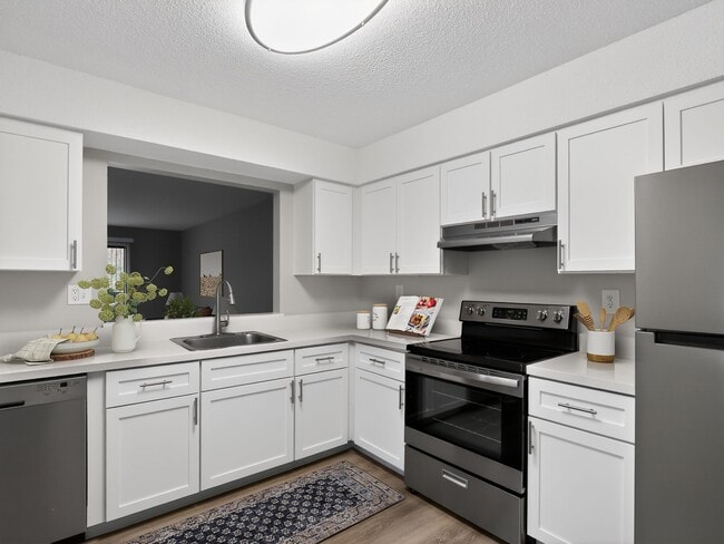 Welcome to The Residences at Talcott, an Eagle Rock Community, where modern living meets stylish comfort. Enjoy contemporary kitchens with sleek appliances and ample natural light. Make this inviting space your own today—schedule a tour now! - The Residences at Talcott, an Eagle Rock Community