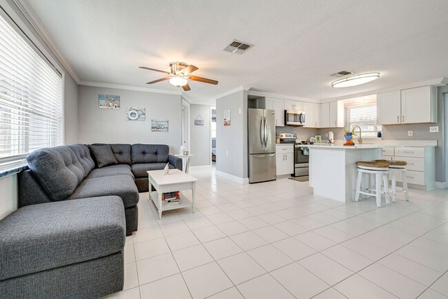 Building Photo - 13429 Lisa Dr Unit SI ID1630061P