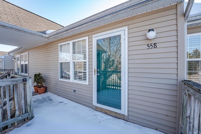 Photo - 558 London Ct