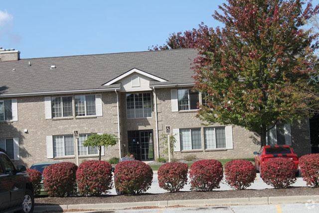 Building - Sugar Creek Apartments