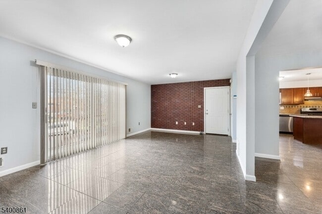 Photo - 466 Lidgerwood Ave Unit 468