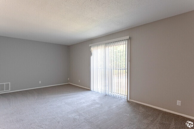 2BR,1BA - Pearl at High Point