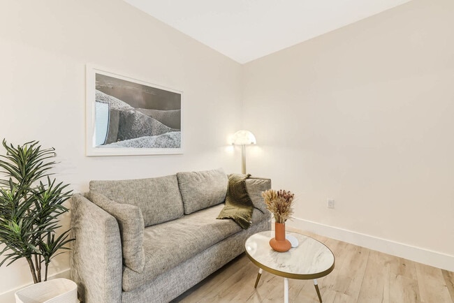 Photo - 3031 NE 4th Ave Unit ID1272342P