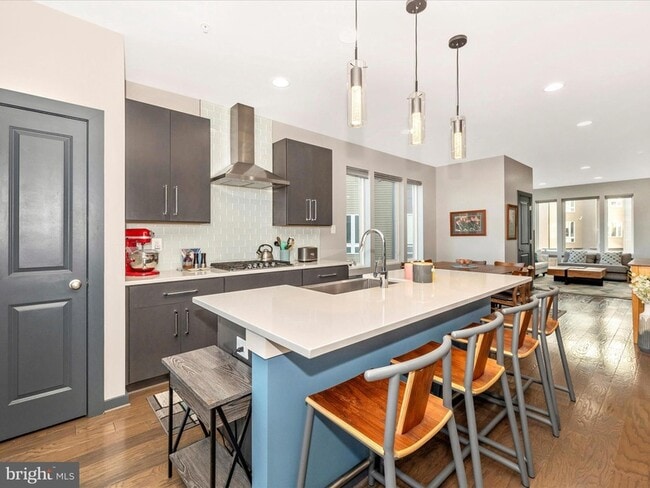 Photo - 1514 Trafalgar Ln