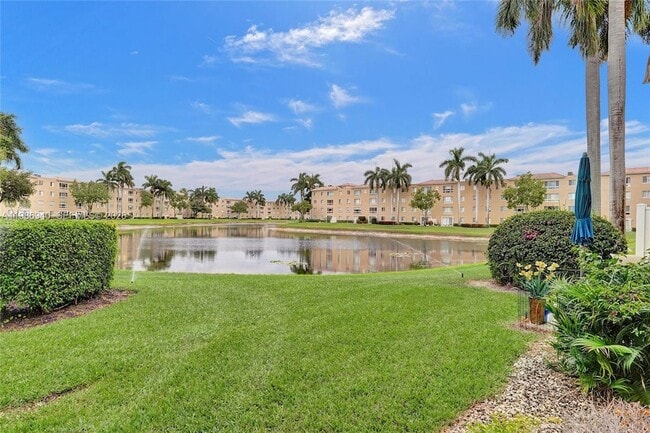 Building Photo - 12547 Imperial Isle Dr Unit 206