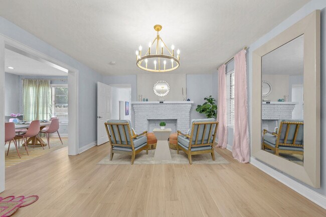 Photo - 522 31st St W Unit ID1332405P