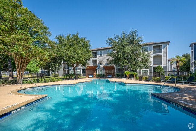 Building Photo - The Cape