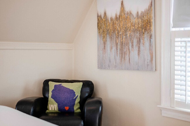 Building Photo - 805 S State St Unit ID1061647P