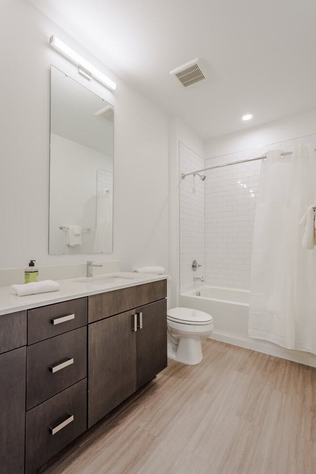 Photo - 228 Pike St Unit ID1036068P