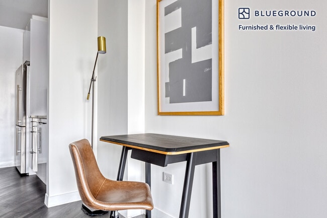 Photo - 250 E Houston St Unit SI FL7-ID179