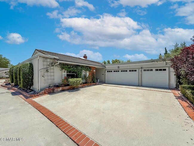 Building Photo - 1064 Barrow Ct
