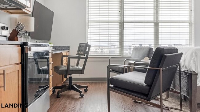 Photo - 302 13th St S Unit 627