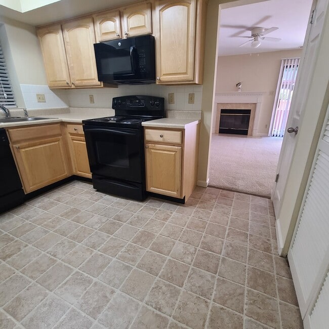 Photo - Chesterfield Village Apartments