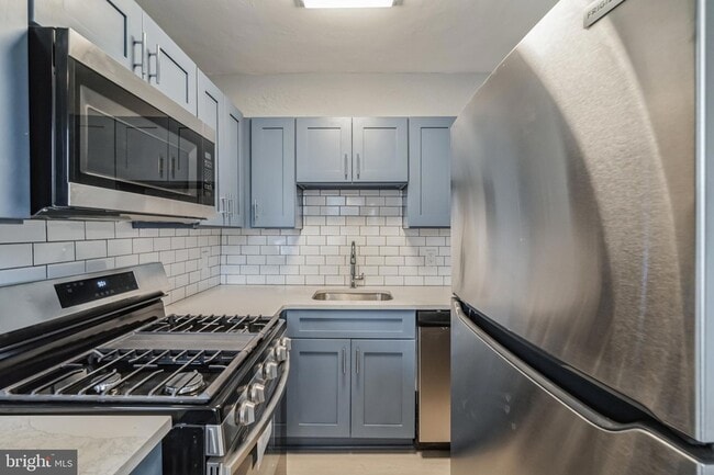 Photo - 2137 Bryn Mawr Ave