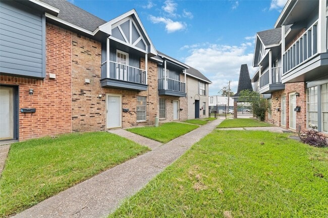 Photo - 353 Audrey Ln Unit 353