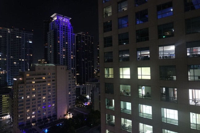 Photo - 1 SE 12th St Unit SI FL26-ID1294663P