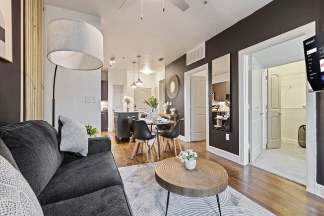 Building Photo - 5250 Town and Country Blvd Unit ID1363558P