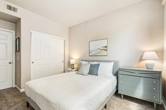 Photo - 1727 Pearl St Unit ID1221774P