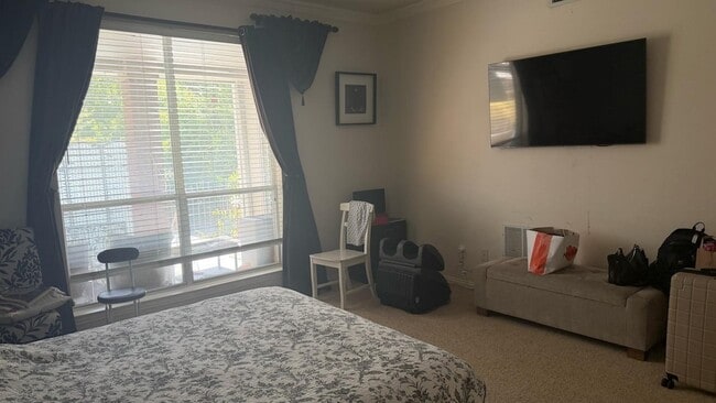 Photo - 921 Parker Dr