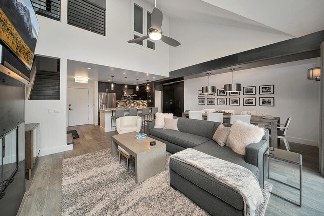 Photo - 113 Lost Creek Ln Unit FL2-ID1324980P