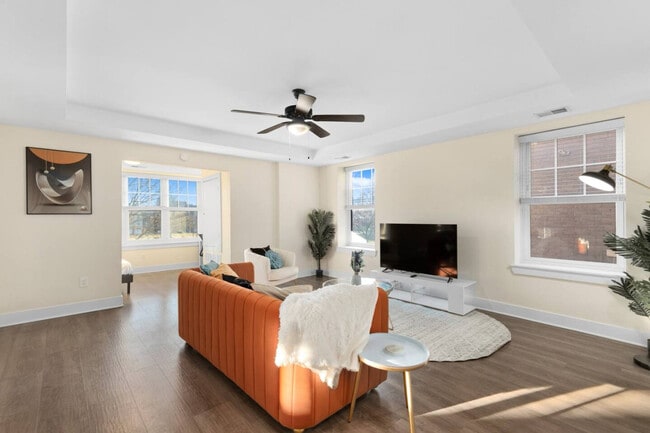 Building Photo - 457 E Kirby St Unit ID1228686P