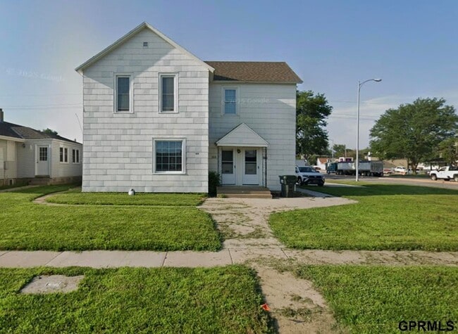 Building Photo - 1859 Front St Unit 1