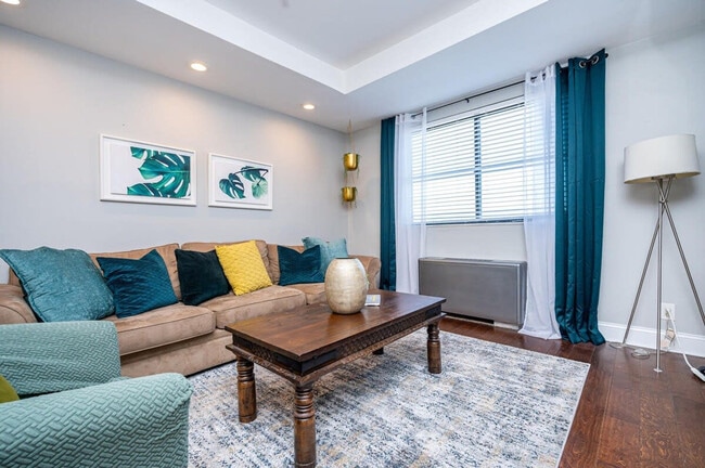 Building Photo - 215 Piedmont Ave NE Unit SI FL9-ID1299381P