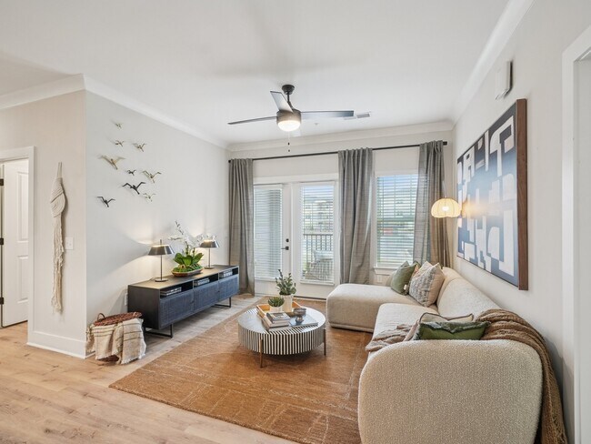 Photo - Magnolia Hill