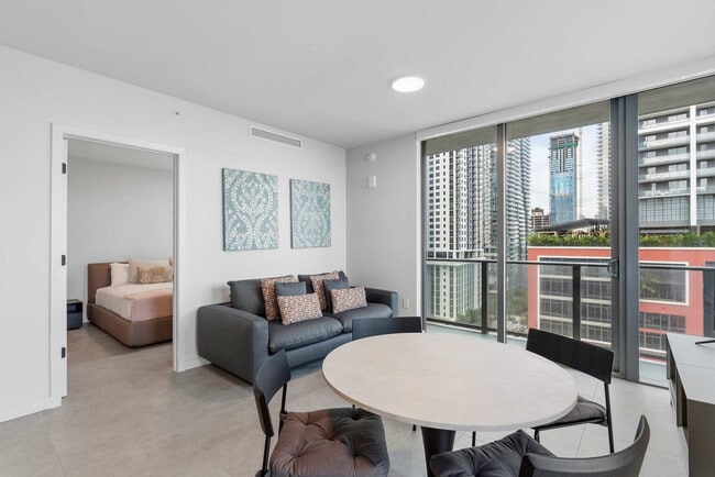 Photo - 121 NE 5th St Unit SI FL14-ID1429749P