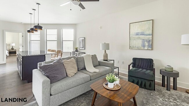 Building Photo - 5200 White Settlement Rd Unit 2206