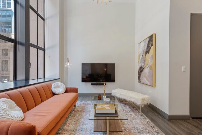 Photo - 29 S LaSalle St Unit ID1029621P