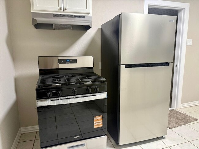 Photo - 6743 Crestmont St