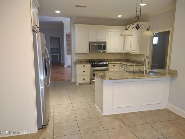 Photo - 103 Hallmark Pl