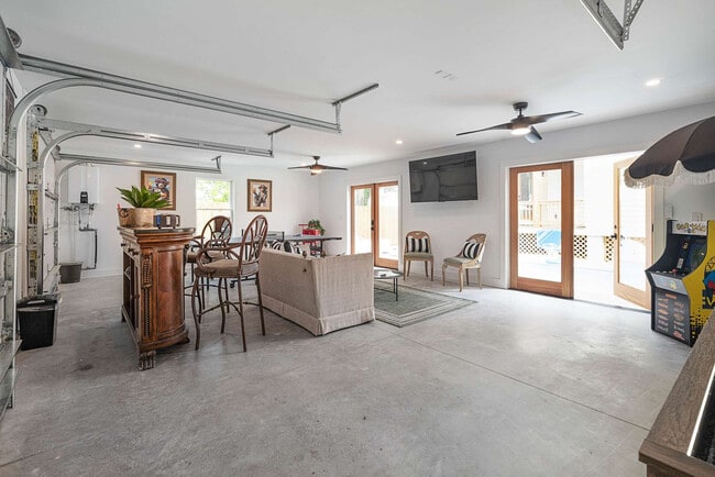 Photo - 30 W Castillo Dr Unit ID1281932P