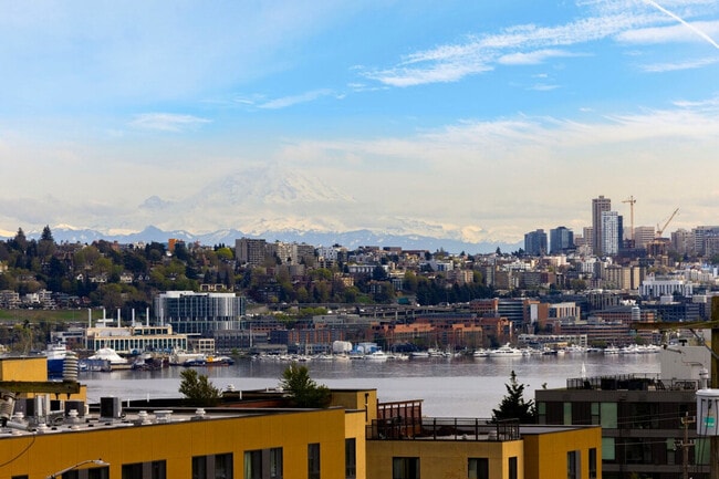 Photo - 4036 Linden Ave N Unit ID1036060P