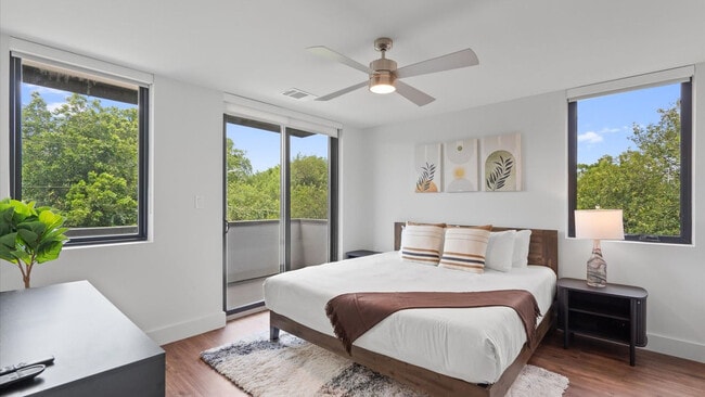 Photo - 5515 Humming Bird Ln Unit ID1244701P