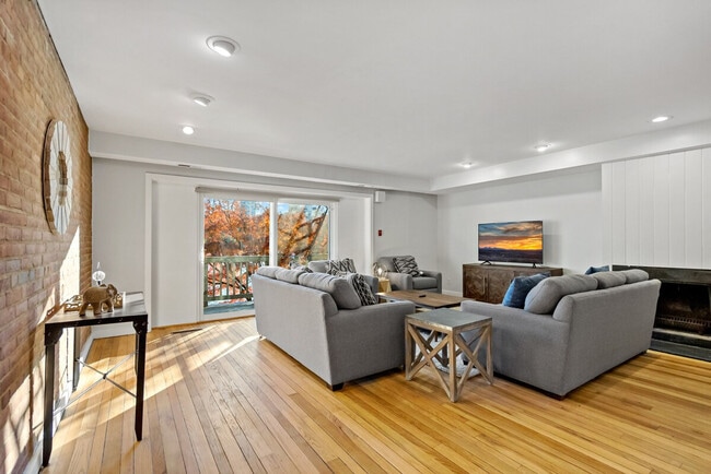 Photo - 3303 Water St NW Unit ID1395461P