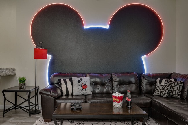 Building Photo - 4806 Brier Rose Ln Unit ID1044689P