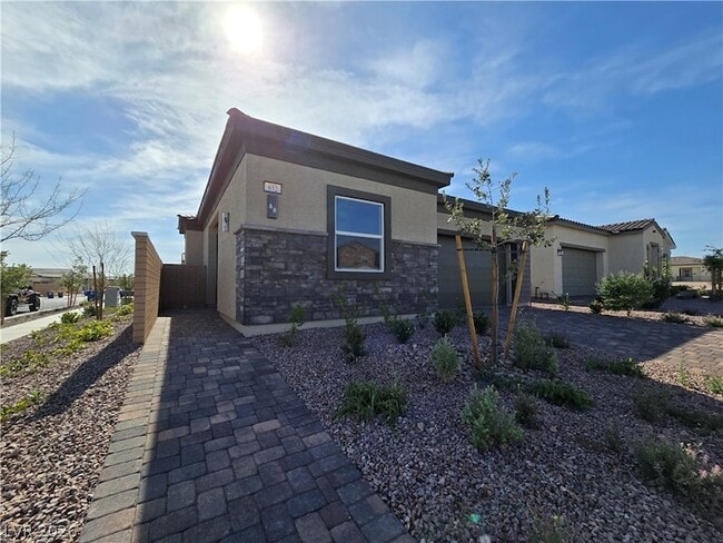 Photo - 852 Weston Ridge St