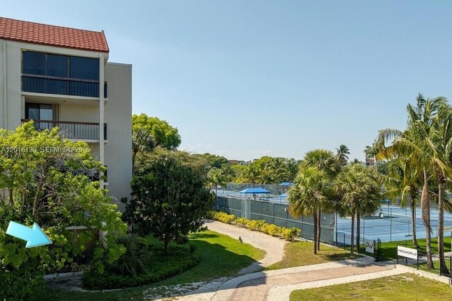 Photo - 825 Egret Cir Unit 110