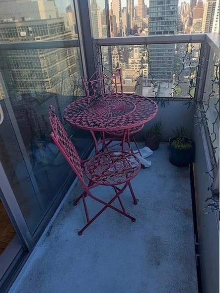 Photo - 250 E 54th St Unit 37C