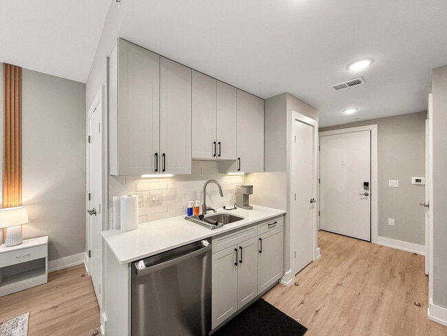 Photo - 626 N Delaware Ave Unit ID1055925P