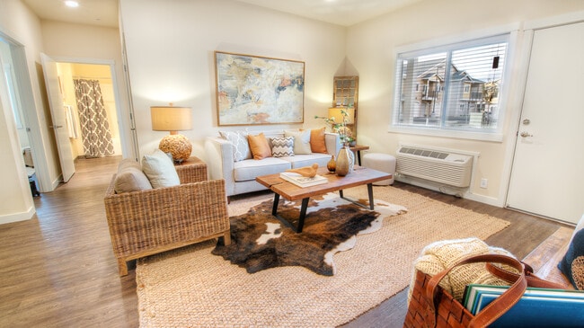 3x2 Ventura B Living Room - Four Seasons Central